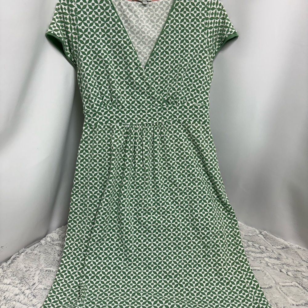 Boden green and white print casual dress short sleeve size 6